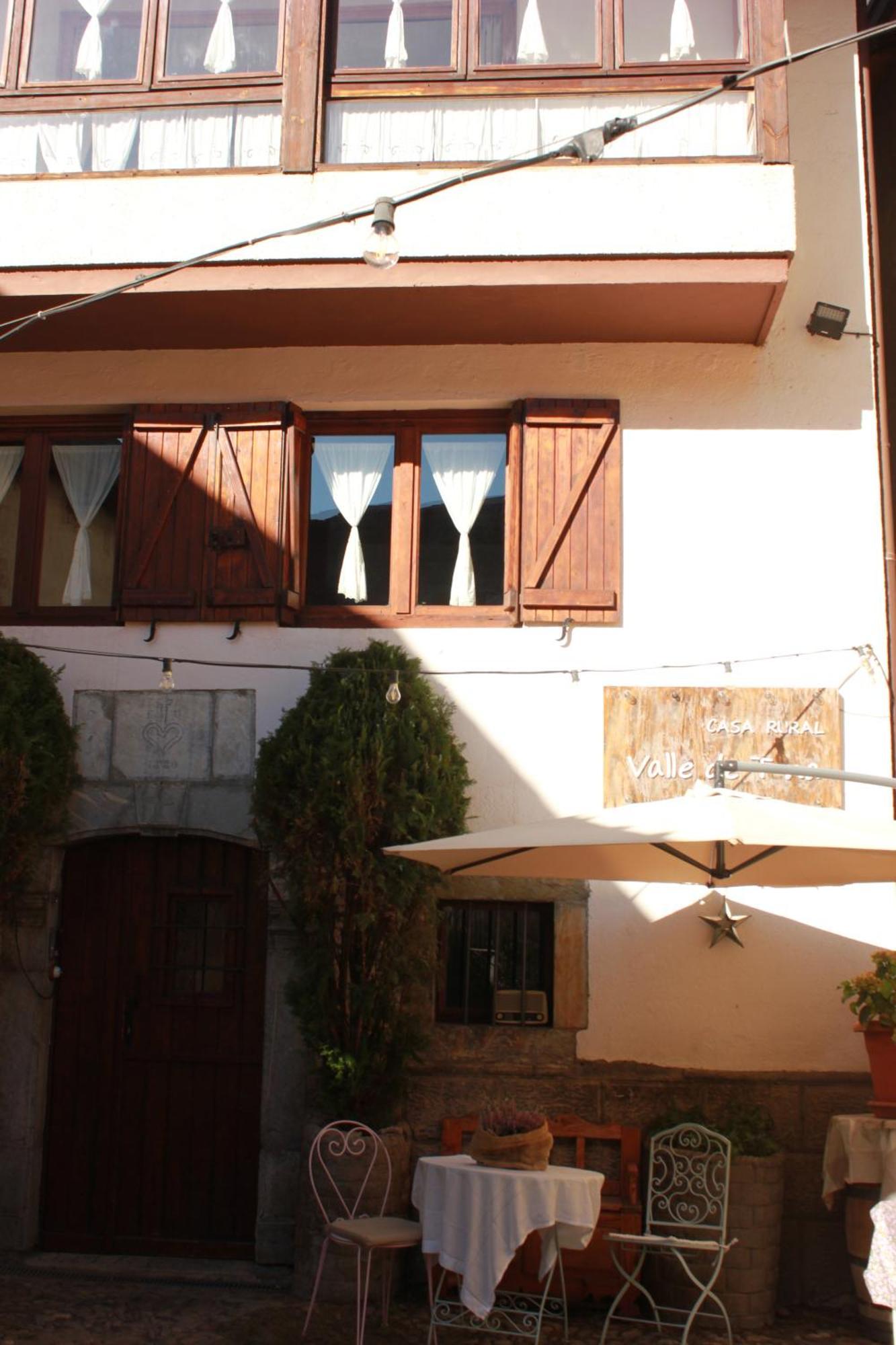 Casa Rural Valle De Tena Sallent de Gállego Exterior foto